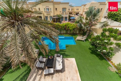 Villa de 3 chambres à Dubai, UAE No. 102684 2
