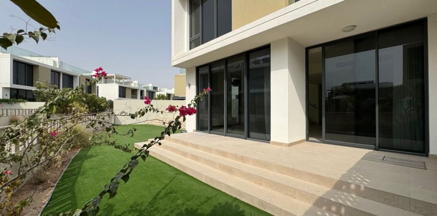 Villa de 3 dormitorios en Dubai Hills Estate, UAE No. 103322