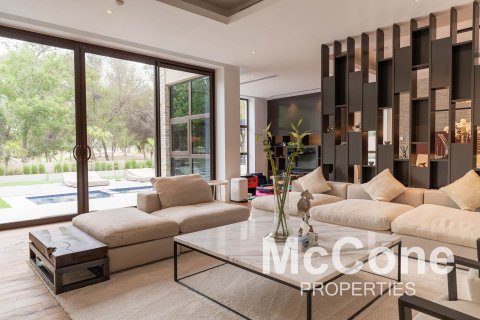 Villa de 6 dormitorios en Earth, UAE No. 74167 5