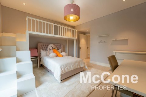 Villa de 6 dormitorios en Earth, UAE No. 74167 14