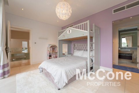 Villa de 6 dormitorios en Earth, UAE No. 74167 15
