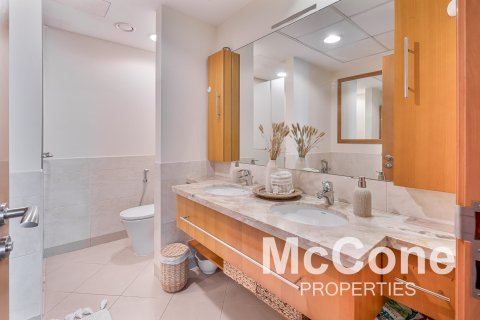 Apartment de 2 dormitorios en The Links, UAE No. 74704 15
