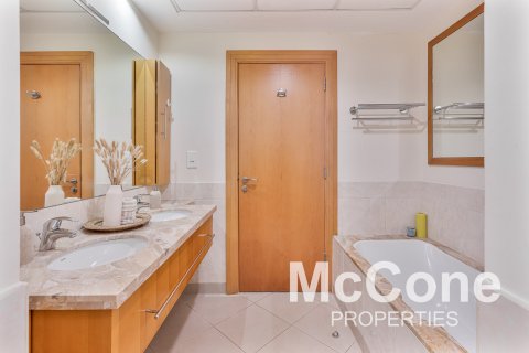 Apartment de 2 dormitorios en The Links, UAE No. 74704 16