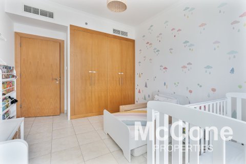 Apartment de 2 dormitorios en The Links, UAE No. 74704 14