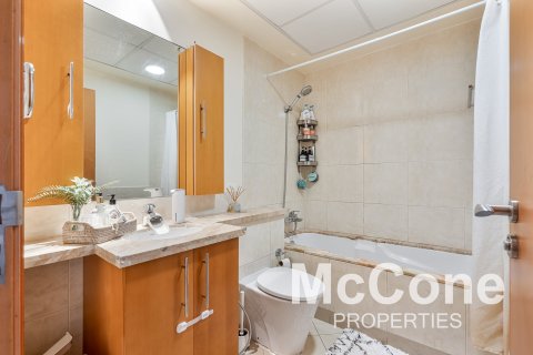 Apartment de 2 dormitorios en The Links, UAE No. 74704 13