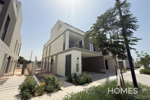 Villa de 4 dormitorios en Tilal Al Ghaf, UAE No. 81833 1