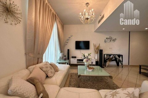 Apartment de 1 dormitorio en Golf Towers, UAE No. 66878 1