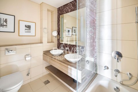Apartment de 3 dormitorios en DAMAC Towers by Paramount, UAE No. 84188 10