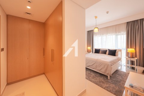 Квартира с 2 спальнями в 17 Icon Bay, ОАЭ №90869 14