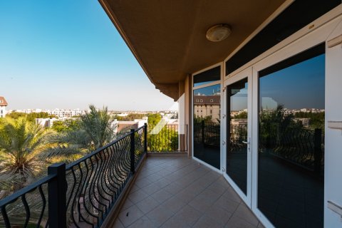 2 bedrooms Apartment in Dubai, UAE No. 90870 6