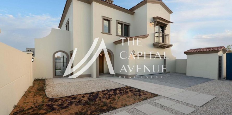 Villa de 5 dormitorios en Khalifa City, UAE No. 86522