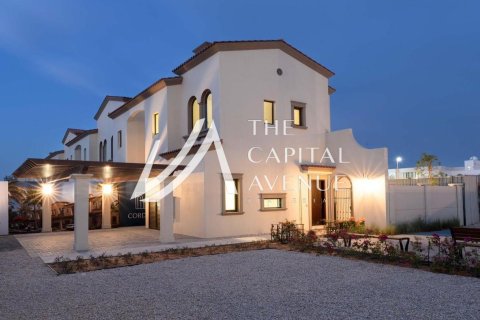 Villa de 5 dormitorios en Khalifa City, UAE No. 86522 3