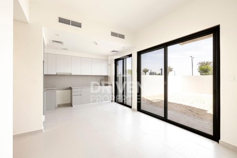 3 غرف نوم تاون هاوس في EMAAR South, الإمارات العربية المتحدة رقم 83911 2