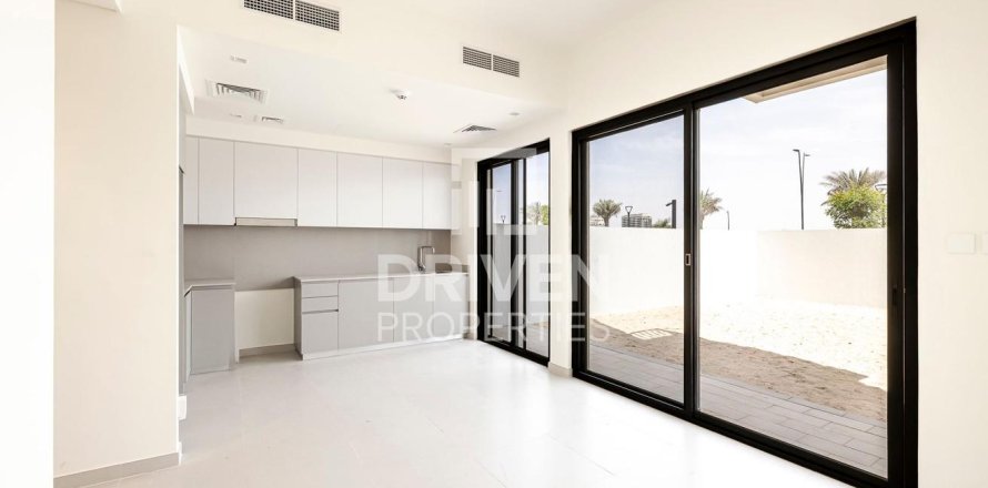 3 غرف نوم تاون هاوس في EMAAR South, الإمارات العربية المتحدة رقم 83911