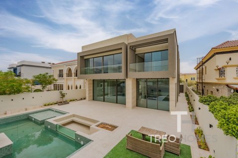 Вилла с 6 спальнями в Jumeirah Park, ОАЭ №73837 3
