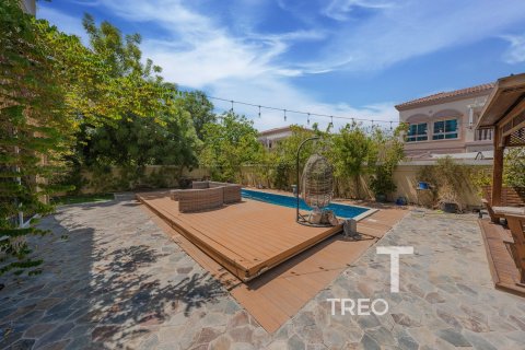 Villa de 6 dormitorios en Jumeirah Village Triangle, UAE No. 73847 4