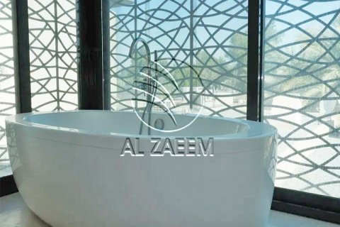 4 bedrooms Villa in Al Gurm, UAE No. 91003 6