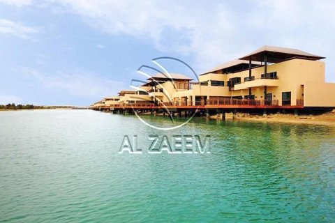4 bedrooms Villa in Al Gurm, UAE No. 91003 2