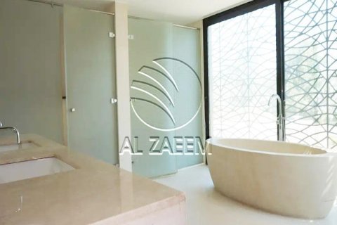 4 bedrooms Villa in Al Gurm, UAE No. 91003 4