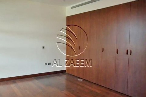 4 bedrooms Villa in Al Gurm, UAE No. 91003 7
