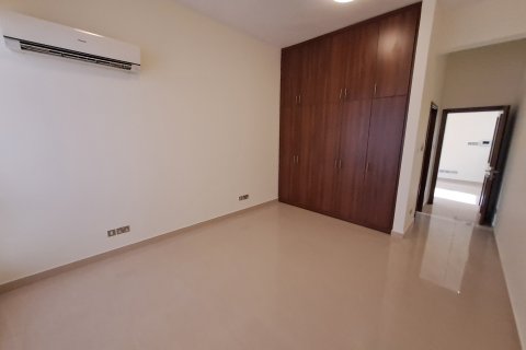 5 bedrooms Villa in Madinat as'Sultan Qaboos, Oman No. 98584 2