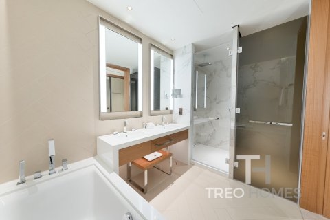 2 bedrooms Apartment in Burj Khalifa, UAE No. 73902 11