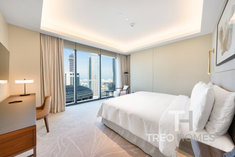 2 bedrooms Apartment in Burj Khalifa, UAE No. 73902 8