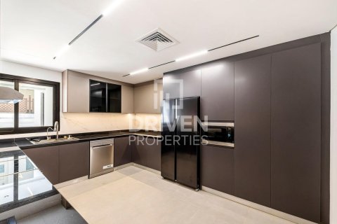 Villa de 4 dormitorios en Umm Suqeim, UAE No. 85792 13