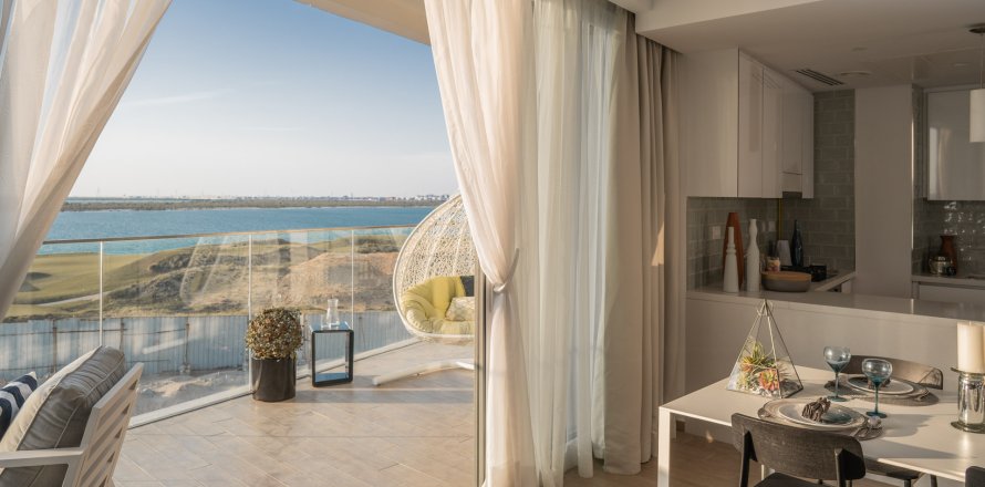 Studio Apartment in MAYAN Yas Island, UAE No. 95689