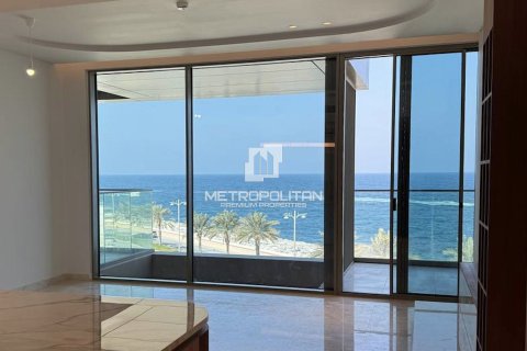 Apartment de 3 dormitorios en Palm Jumeirah, UAE No. 77703 2
