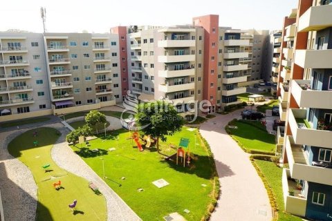 Apartment de 2 dormitorios en Al Reef, UAE No. 71168 1