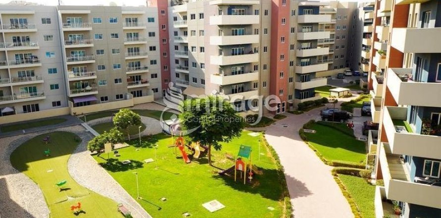 Apartment de 2 dormitorios en Al Reef, UAE No. 71168