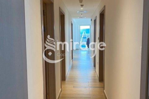 Apartment de 3 dormitorios en  Yas Island, UAE No. 71156 2