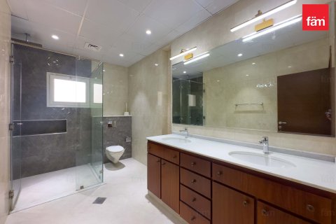 5 غرفة نوم  فيلا  رقم 106281 30