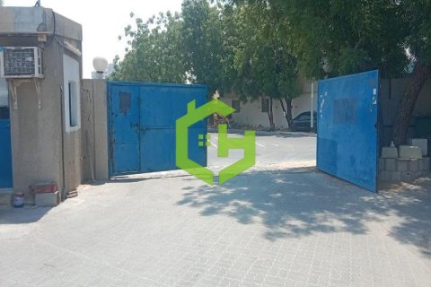 1486.4مربع، قطعة أرض في Al Qusais Industrial Area, الإمارات العربية المتحدة رقم 92147 3