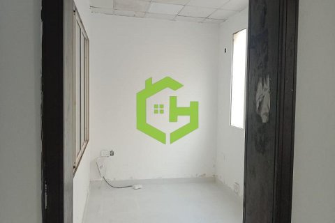 639.9مربع، مستودع في Sharjah Industrial Area, الإمارات العربية المتحدة رقم 92146 2