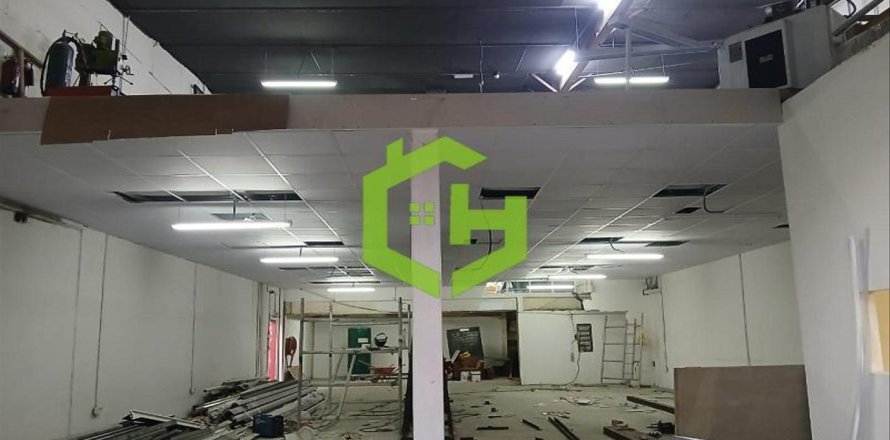 Loft de 639.9m²  No. 92146