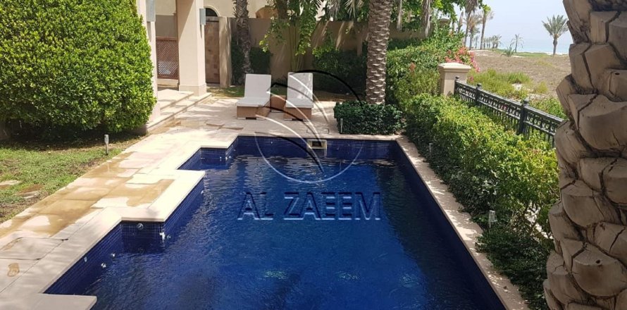 4 bedrooms Villa on the Saadiyat Island, UAE No. 91059