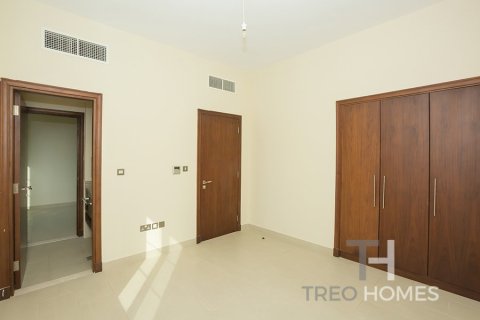 Villa de 4 chambres à Casa, UAE No. 73880 16