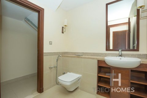 Villa de 4 chambres à Casa, UAE No. 73880 9