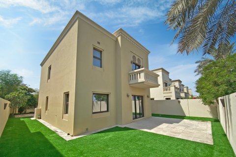 Villa de 4 chambres à Casa, UAE No. 73880 2