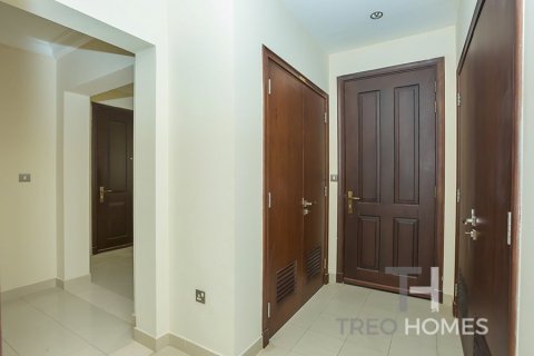 Villa de 4 chambres à Casa, UAE No. 73880 10