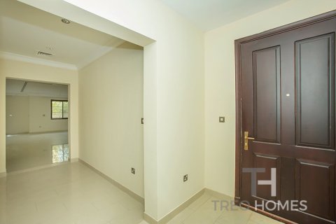 Villa de 4 chambres à Casa, UAE No. 73880 6