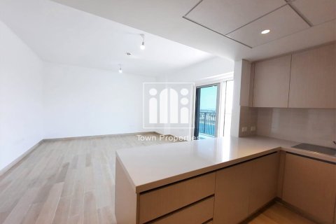 Apartment de 2 dormitorios en WATER'S EDGE Yas Island, UAE No. 97465 7
