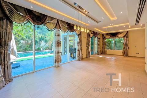 4 غرف نوم فيلا في Legacy, الإمارات العربية المتحدة رقم 76402 15