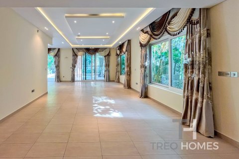 4 غرف نوم فيلا في Legacy, الإمارات العربية المتحدة رقم 76402 17