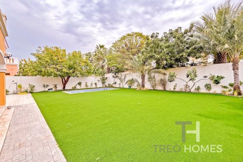 5 bedrooms Villa in Legacy, UAE No. 76403 13
