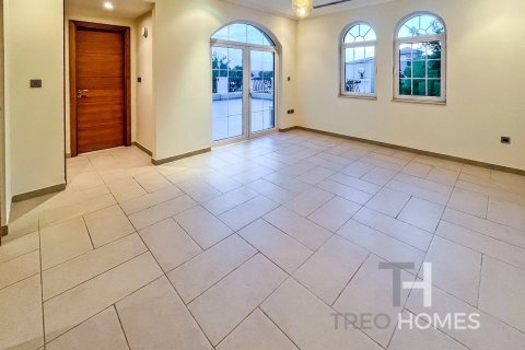 5 bedrooms Villa in Legacy, UAE No. 76403 18
