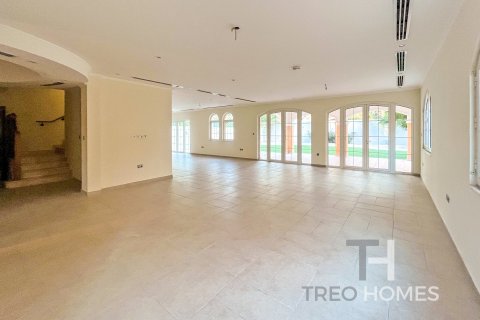 5 bedrooms Villa in Legacy, UAE No. 76403 8