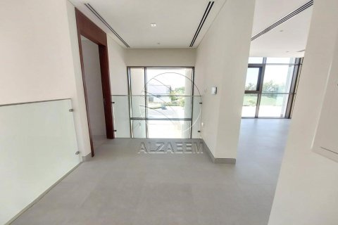 Villa de 4 dormitorios en Abu Dhabi, UAE No. 90037 5